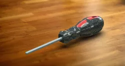 Screw driver