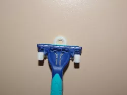 Disposable razor holder