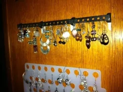 Earring holder