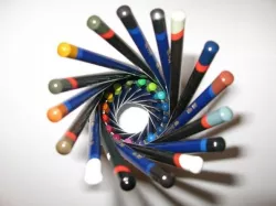 Hyperboloid pencil holder
