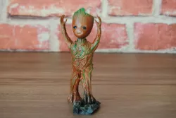 BABY GROOT CELEBRATING Free 3D print model