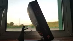 Darth Vader Book Stand Free 3D print model