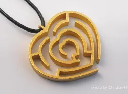 Heart maze pendant 3D print model