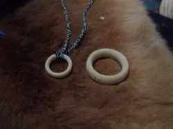 Drake's Ring from Uncharted - Sic Parvis Magna 'greatness from small beginnings'