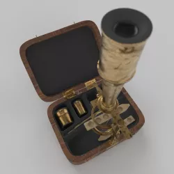 Old Microscope Hyperrealistic 3D model