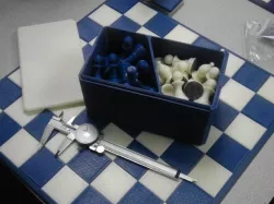 4d-Staunton Full Size Chess Set Box