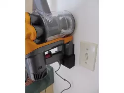 Dyson  DC34 Wall Mount