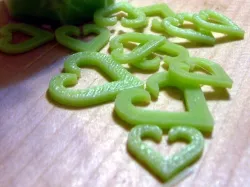 Heart of spades giftwrap clip