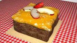 Applesauce Cake 3D model