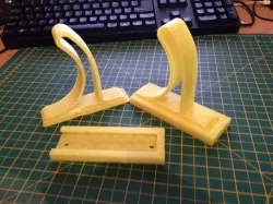 RC Twin Hammers Wall Mount