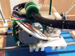 Universal Extruder Strain Relief