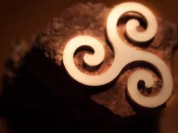 Triskele Necklace
