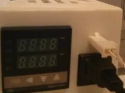 Compact Temperature Controller with Completely Printed Case