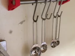 A-Bracket for IKEA Lansa Handle to Rack hack