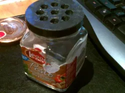 fruit fly trap leggo's pesto jar screw on lid.