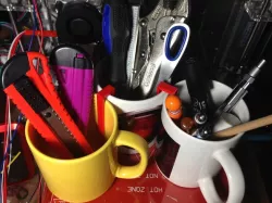 Mugs Unite Clip