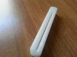 Tooth paste squeezer