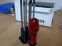 Tray for interchangeable screwdriver set