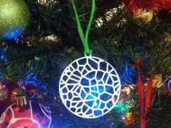 Voronoi christmas Ball