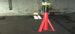 Axle support