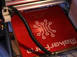 Makerfarm i3v 10" frame clip for wire bundle from heat bed