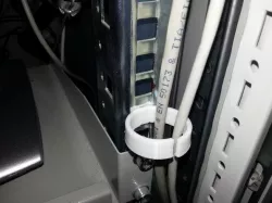 simple Cable-guide for 19" Rails/Racks