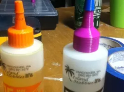 Threaded Squeeze Bottle Lid w/ Cap