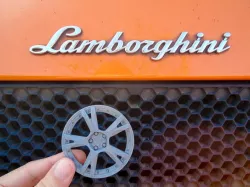 Lamborghini LP560-4 wheel