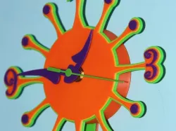 Strelitzia Clock