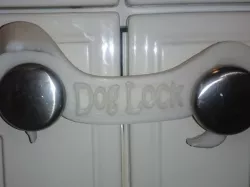 Dog Lock - A simple lock for a complex creature