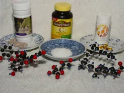 Vitamin C, E and OPC - OpenSCAD generated from chemical SDF files