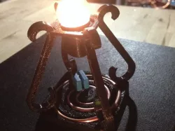 Mini Wirelessly Powered Tesla Desk Lamp