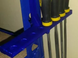 parametric tool rack for keyhole shelving