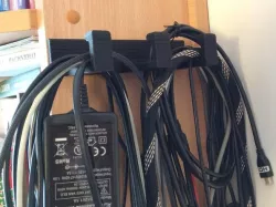 Bulk cable holder