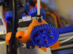 Modified RepRap Pro Ormerod Spring loaded extruder arm for pneumatic bowden connector