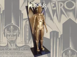 Metropolis Hel Robot Stage