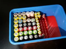 Battery organizer (ice cream box insert)