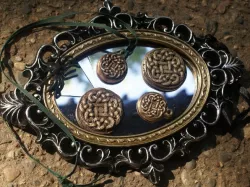 Tinne - Celtic Knot Charm
