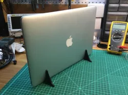 Macbook Pro Vertical Stand