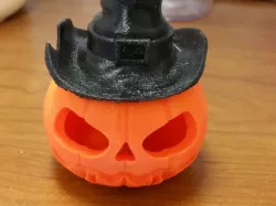 Makies pumpkin with Witch's hat.
