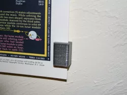 Damage-Free Poster Clip (w/ Binder Clip)