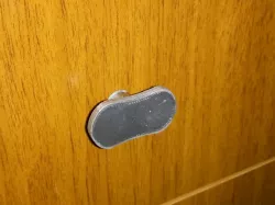 Drawer handle - single screw