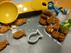 Fish shaped cat treat cutter