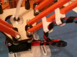 Deltaprintr Strud clamp