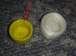 Lemon juice bottle lid