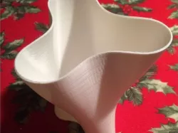 Twisted Tri-Vase