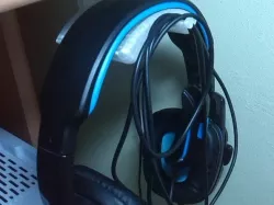 Headphone Holder for wired Headphones