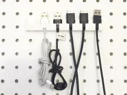 USB Cable Holder (6 Cables) for Pegboard