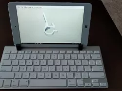 Apple Bluetooth Keyboard Tablet Clip-Stand