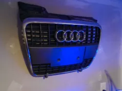 Audi b7 Grille Wall Mount
